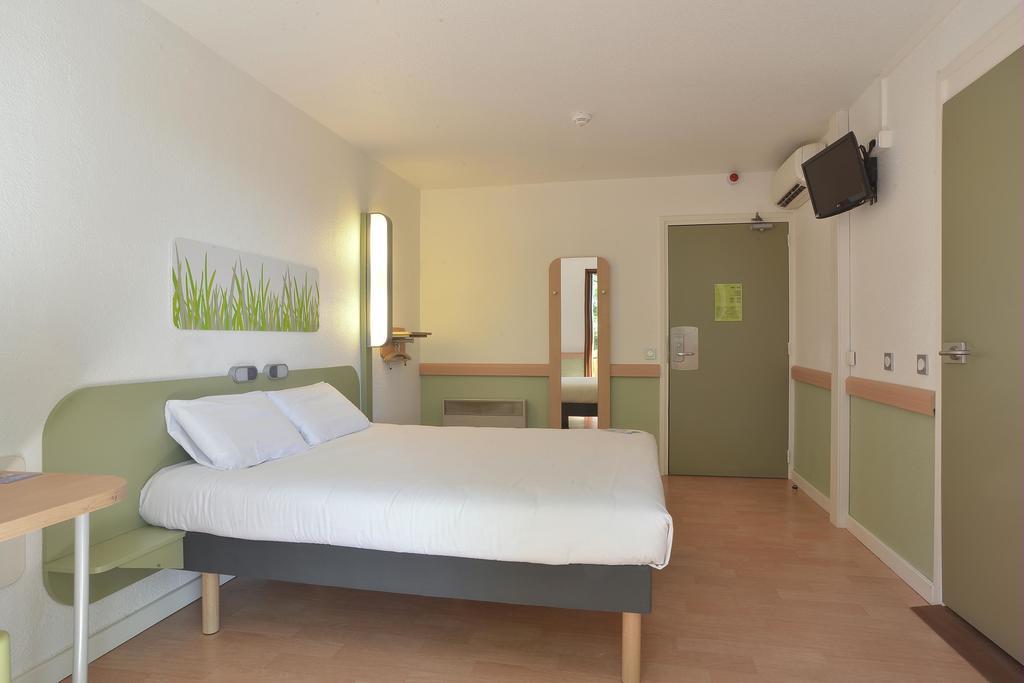 Ibis Budget Saint-Etienne Stade Room photo